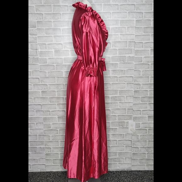 Vintage Red Nylon Ruffle Edge Robe, size Small - Picture 2 of 7